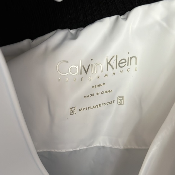 Calvin Klein performance vest size M - Picture 2 of 3